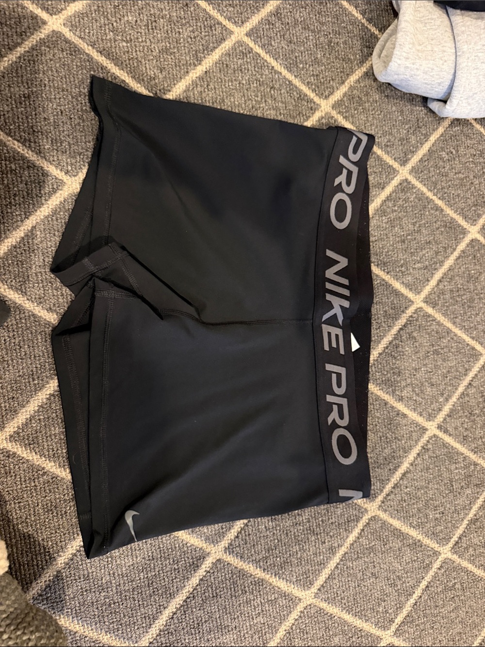 Nike Pro like new Black Women's Bike Shorts with Grey Logo Waistband